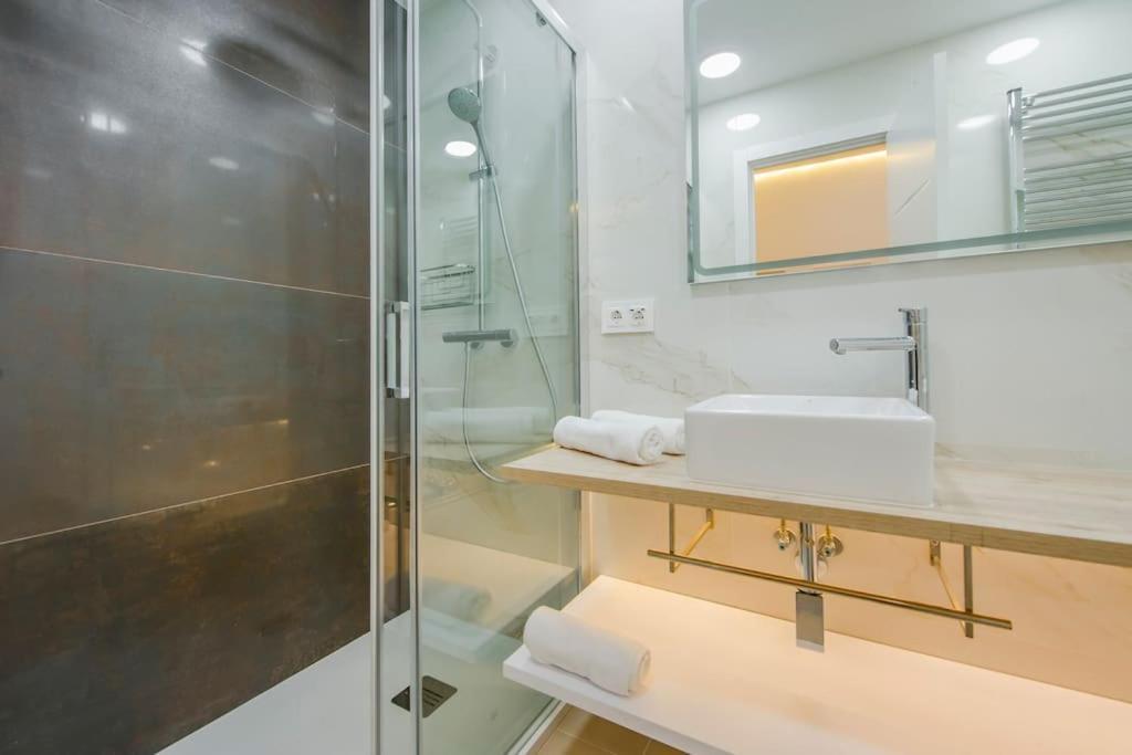 Suara Apartamentos 2 Madrid Ngoại thất bức ảnh