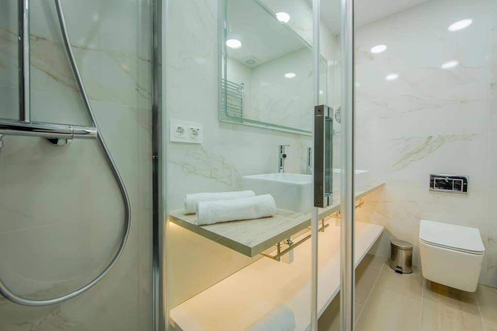 Suara Apartamentos 2 Madrid Ngoại thất bức ảnh